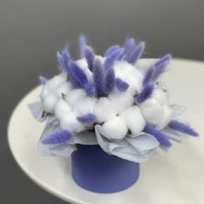 Композиция в шляпной коробке мини из хлопка и лагуруса в Ступино