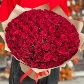 Букет 101 красная роза Кения (50 см) в Ступино