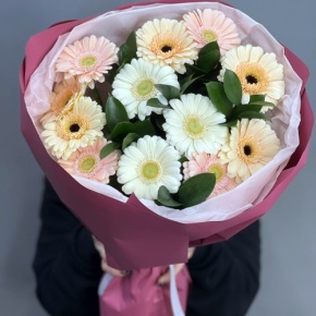 Букет из 13 белых гербер микс в Ступино