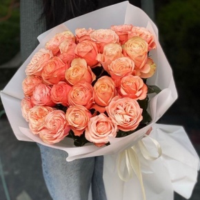 Букет из 23 пионовидных роз Эквадор сорта Кахала (60см) в Ступино