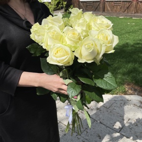 Букет из 11 белых роз (70 см) в Ступино