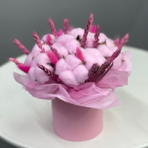 Композиция в шляпной коробке мини из хлопка, пшеницы и лагуруса в Ступино