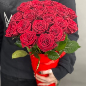21 красная роза в конусе (50 см) в Ступино