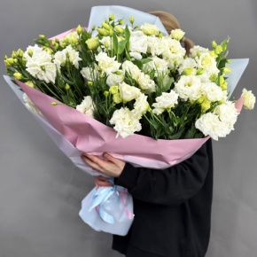 Букет "Изысканность" из 31 белой эустомы в Ступино