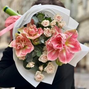 Букет "Анель" из амариллисов и кустовых роз в Ступино