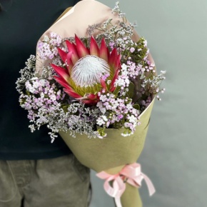 Букет из хамелациума, лимонниума и протеи в Ступино