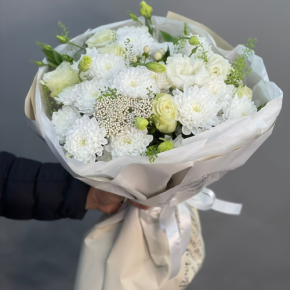 Букет "Меланхолия" из роз и хризантем в Ступино