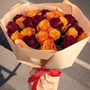 Букет "Благородный" из 27 Кенийских роз микс (40 см) в Ступино
