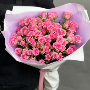 Букет "Рассвет принцессы" из 15 кустовых роз (50 см) в Ступино