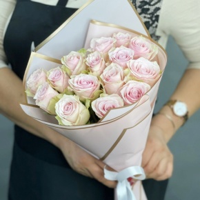 Букет из 15 пудровых роз Кения (40 см) в Ступино