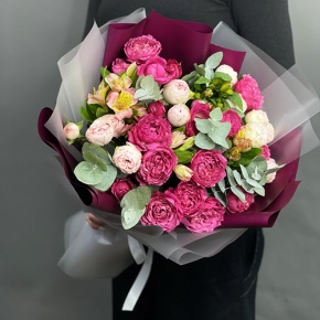 Букет "Мисс Диор" из кустовых пионовидных роз Джульетта, Мэнсфилд парк и альстромерий в Ступино