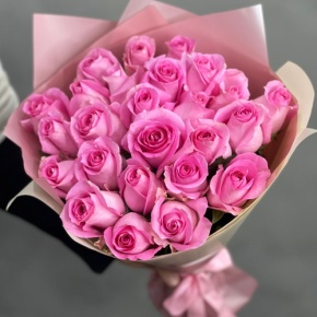 Букет из 25 розовых роз кения (40 см) в Ступино