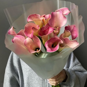 Букет из 13 нежных калл в Ступино