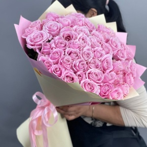 Букет из 51 пастельной розы Аваланж (60 см) в Ступино