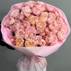 Букет из 35 кустовых пионовидных роз Джульетта (60 см) в Ступино