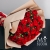 Букет 15 кустовых красных роз в Ступино Букет 15 кустовых красных роз в Ступино