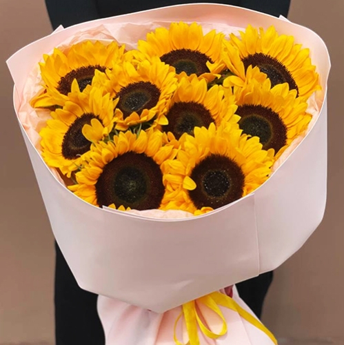 Букет "Солнечный рассвет" из 9 подсолнухов в Ступино