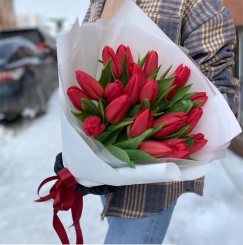 Букет красных тюльпанов в Ступино