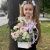 Композиция с георгинами на 1 сентября в белом ящике в Ступино Композиция с георгинами на 1 сентября в белом ящике в Ступино