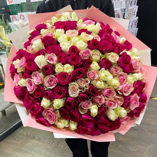 Букет 151 роза ягодный микс (40 см) в Ступино