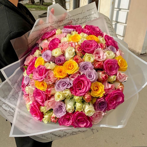 Букет "Bubble gum" из 101 розы микс (50 см) в Ступино
